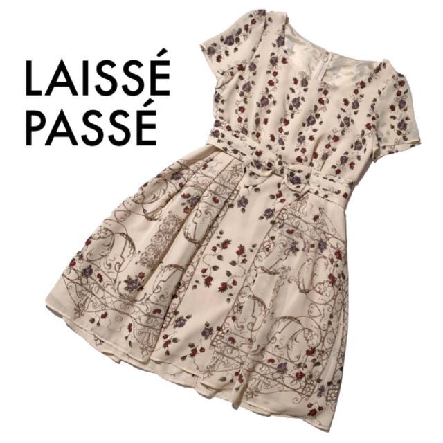 LAISSE PASSE(レッセパッセ)のレッセパッセ 半袖 フレアワンピース 総柄 バラ 花柄 リボン 36 S 可愛い レディースのワンピース(ひざ丈ワンピース)の商品写真