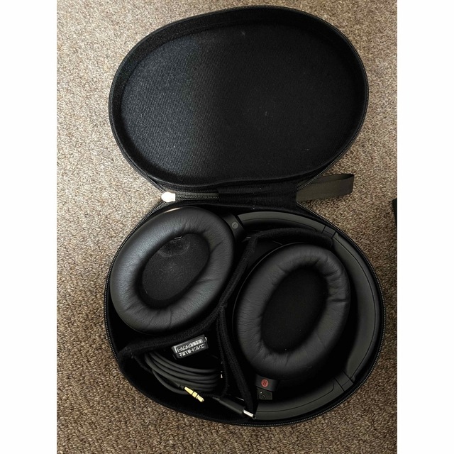 ほぼ未使用の美品】ワイヤレスヘッドホン WH-1000XM4 ブラック ほぼ未使用の美品】ワイヤレスヘッドホン WH-1000XM4 ブラック