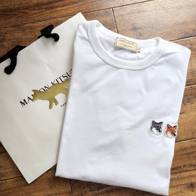 MAISON KITSUNE'(メゾンキツネ)のメゾンキツネ　半袖　Tシャツ　XS レディースのトップス(Tシャツ(半袖/袖なし))の商品写真
