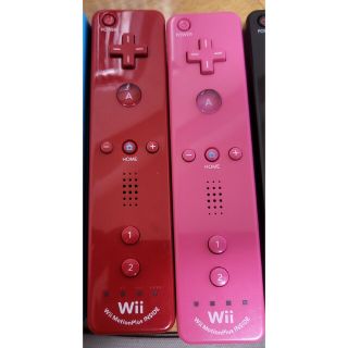 ウィー(Wii)のWiiリモコン　赤　ピンク　セット(家庭用ゲーム機本体)