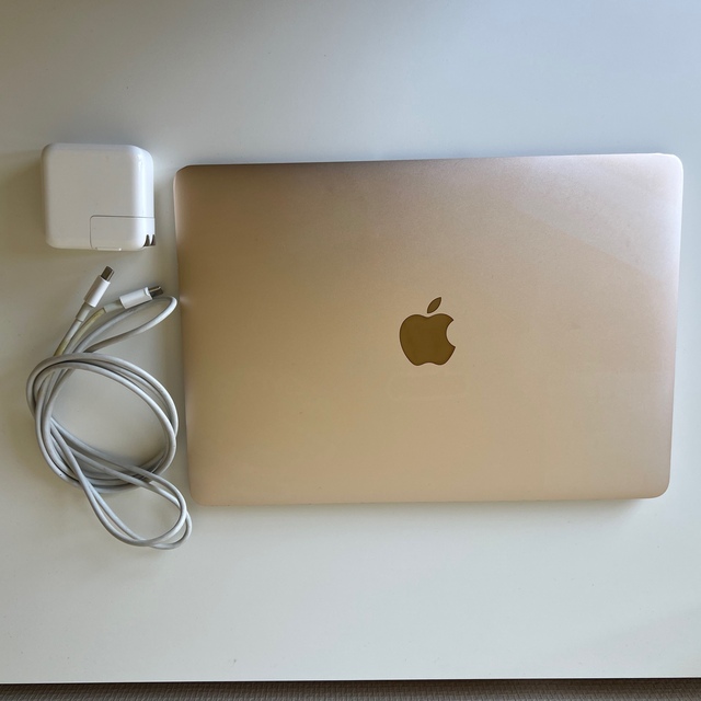 Macbook 2016 12インチRetina液晶モデル元箱付き