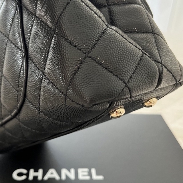 CHANEL(シャネル)の専用出品　シャネル　ココハンドル　XS 24センチ レディースのバッグ(ショルダーバッグ)の商品写真