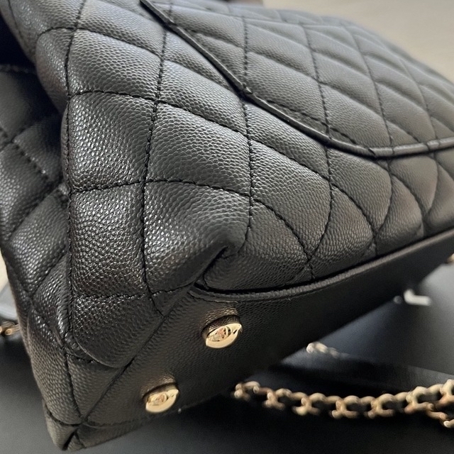 CHANEL(シャネル)の専用出品　シャネル　ココハンドル　XS 24センチ レディースのバッグ(ショルダーバッグ)の商品写真