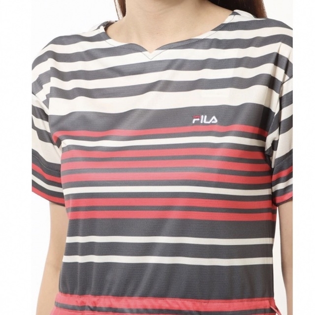 FILA(フィラ)の新品✨タグ付き♪定価5,480円　フィラ　お洒落💖トップス　Sサイズ　大特価‼️ レディースのトップス(チュニック)の商品写真