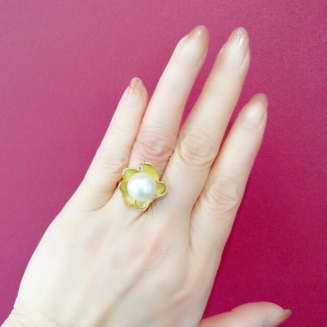 K18✨花びらに包まれた◯白蝶真珠リング✨ちこっと✨ダイヤ付き✨上品