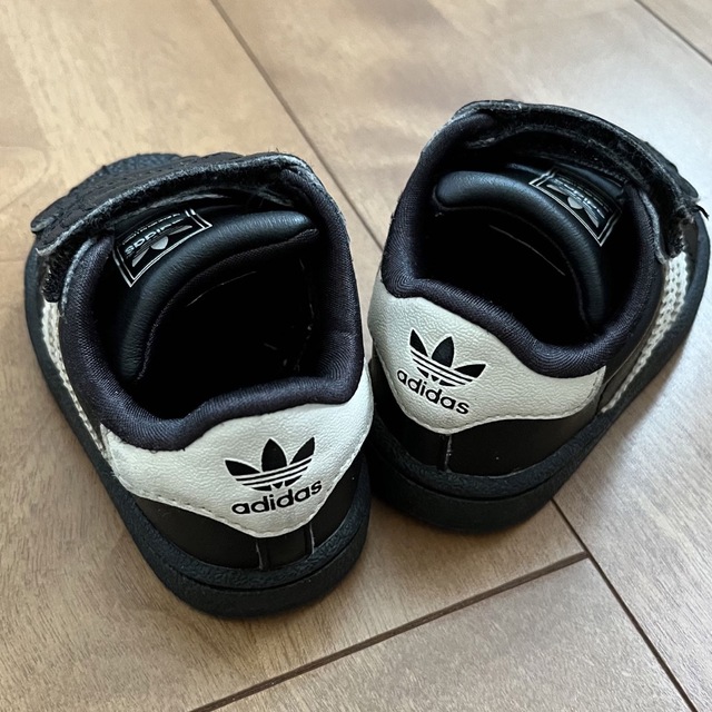 adidas(アディダス)のadidas スニーカー 12.0cm キッズ/ベビー/マタニティのベビー靴/シューズ(~14cm)(スニーカー)の商品写真