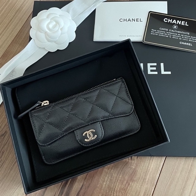 CHANEL フラグメントケース