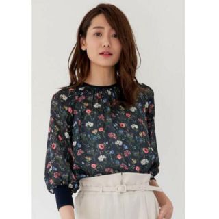 アナイ(ANAYI)のハリハリ様専用。美品、アナイ小花模様ブラウス(シャツ/ブラウス(長袖/七分))