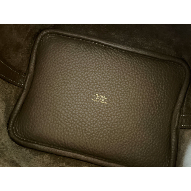 Hermes(エルメス)のピコタンロック 18 ピコタン PM エトゥープ ゴールド レディースのバッグ(ハンドバッグ)の商品写真