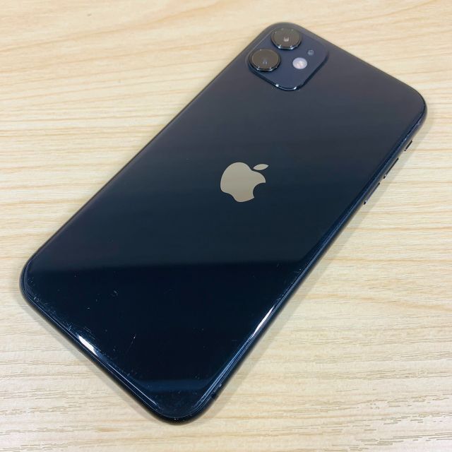 SIMﾌﾘｰ iPhone11 128GB ブラック P94 好きに www.gold-and-wood.com