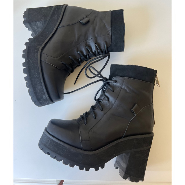 UNIF(ユニフ)のUNIF REVERB BOOTS  レディースの靴/シューズ(ブーツ)の商品写真