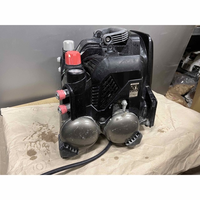 良品 日立高圧エアーコンプレッサーEC1245H2軽搬型 | www.jarussi.com.br
