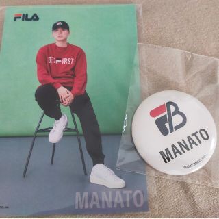 フィラ(FILA)の【新品未使用】filabefirst 　マナト　ポストカード1枚缶バッジ(アイドルグッズ)