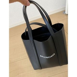 バレンシアガバッグ 本革の通販 43点 | BALENCIAGA BAGを買うならラクマ バレンシアガバッグ 本革の通販 43点 | BALENCIAGA BAGを買うならラクマ