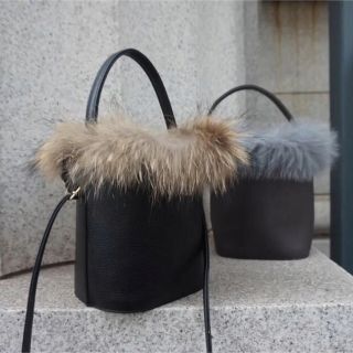 ディーホリック(dholic)のfur bag❤︎(ハンドバッグ)