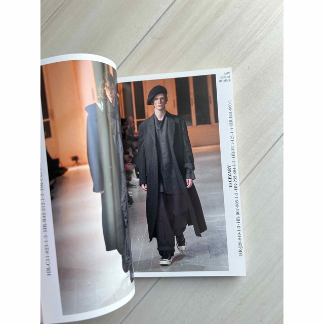 Yohji Yamamoto(ヨウジヤマモト)のyohji yamamoto lookbook 2本セット メンズのジャケット/アウター(その他)の商品写真