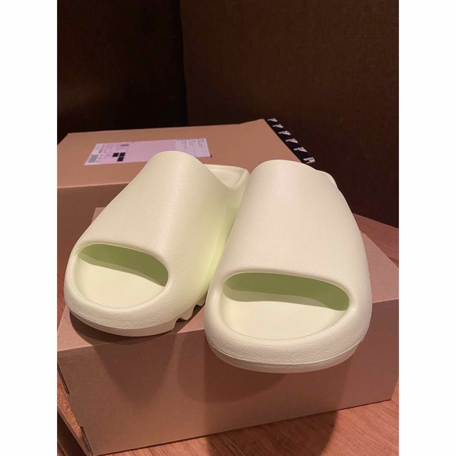 US9275cm品番adidas YEEZY SLIDE GLOW GREEN  イージースライド