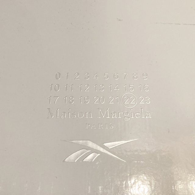 Maison Martin Margiela(マルタンマルジェラ)の新品未使用 マルジェラ×リーボック 22AWポンプフューリースニーカーシューズ メンズの靴/シューズ(スニーカー)の商品写真