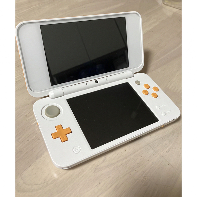 Nintendo NEW ニンテンドー 2DS LL ホワイト/オレンジ