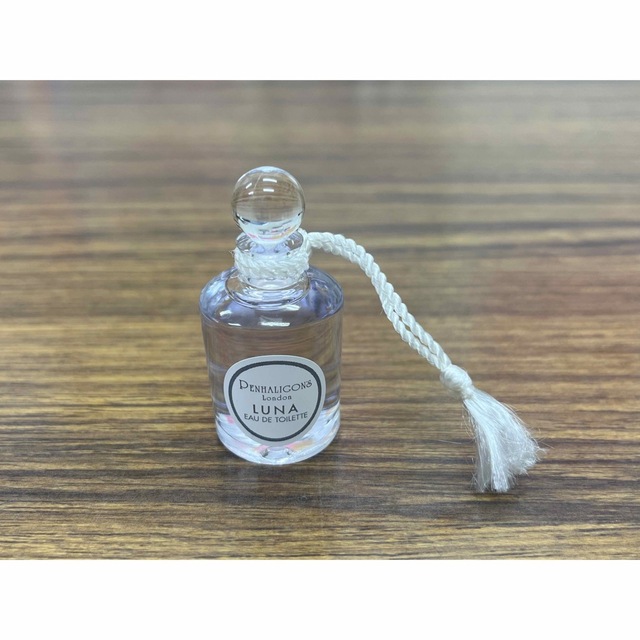 Penhaligon's(ペンハリガン)のペンハリガン　Penhaligon's   ルナ　オードトワレ　5ml コスメ/美容の香水(ユニセックス)の商品写真