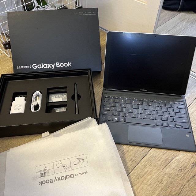 Galaxy book 12インチ 未使用