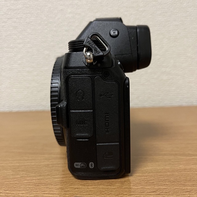 Nikon(ニコン)の最終値下げ【美品】Nikon Z6 バッテリー&XQDカードリーダー付き スマホ/家電/カメラのカメラ(ミラーレス一眼)の商品写真