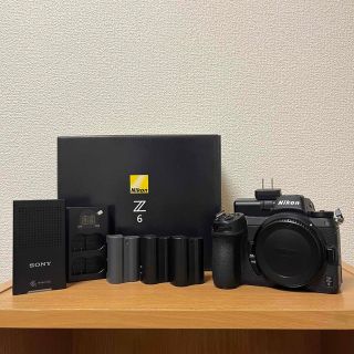 ニコン(Nikon)の最終値下げ【美品】Nikon Z6 バッテリー&XQDカードリーダー付き(ミラーレス一眼)