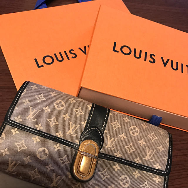 LOUIS VUITTON(ルイヴィトン)のSALE vuitton イディール 正規品 最終価格 レディースのファッション小物(財布)の商品写真