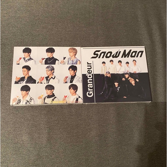 Snow Man(スノーマン)のSnowMan Grandeur 初回盤A、B エンタメ/ホビーのタレントグッズ(アイドルグッズ)の商品写真