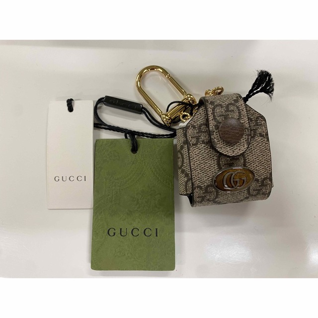 Gucci(グッチ)の新品未使用品！GUCCI  AirPodsケース スマホ/家電/カメラのスマホアクセサリー(モバイルケース/カバー)の商品写真