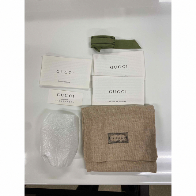 Gucci(グッチ)の新品未使用品！GUCCI  AirPodsケース スマホ/家電/カメラのスマホアクセサリー(モバイルケース/カバー)の商品写真