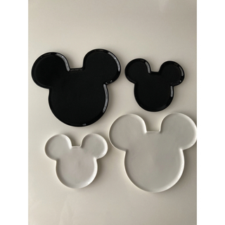 ミッキーマウス(ミッキーマウス)のミッキーマウス　 陶磁器 皿 プレート4枚セット(食器)