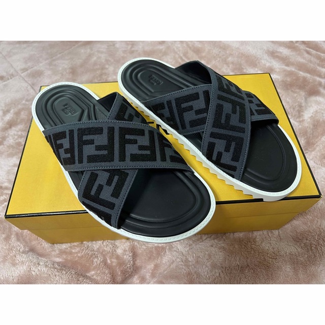 新品未使用◆FENDI◆フェンディ◆サンダル◆スライド◆26CM | フリマアプリ ラクマ 新品未使用◆FENDI◆フェンディ◆サンダル◆スライド◆26CM | フリマアプリ ラクマ