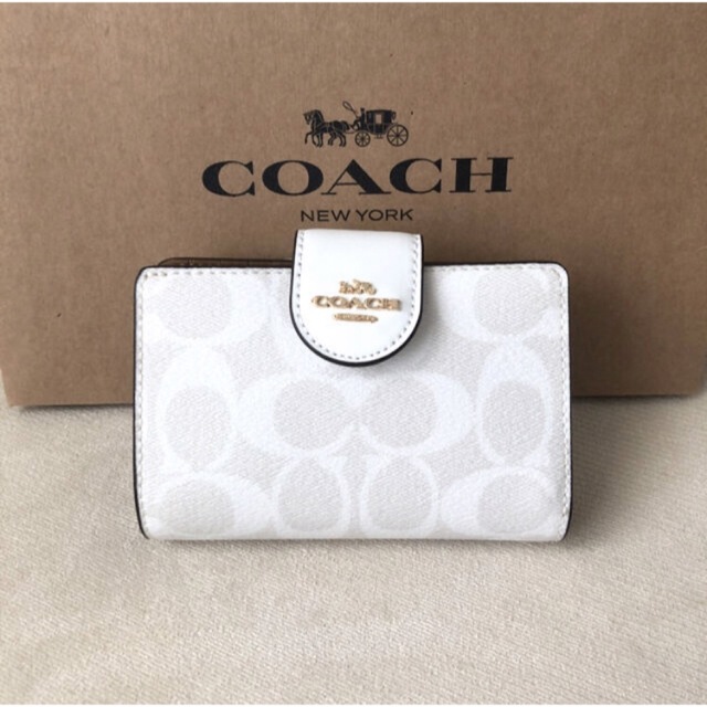 Sale 匿名配送 新品 ✳️ COACH コーチ 財布 グレイシャーホワイト