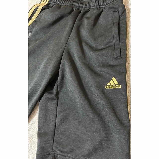 adidas(アディダス)のadidas アディダス パンツハーフパンツ  ジュニア150【美品】 キッズ/ベビー/マタニティのキッズ服男の子用(90cm~)(パンツ/スパッツ)の商品写真