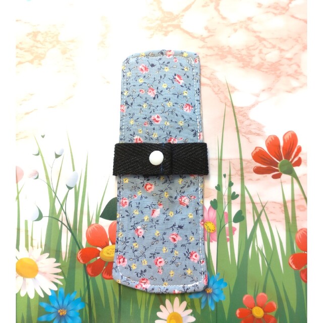 布ナプキンライナーSS小花柄(水色)単品 ハンドメイドの生活雑貨(雑貨)の商品写真