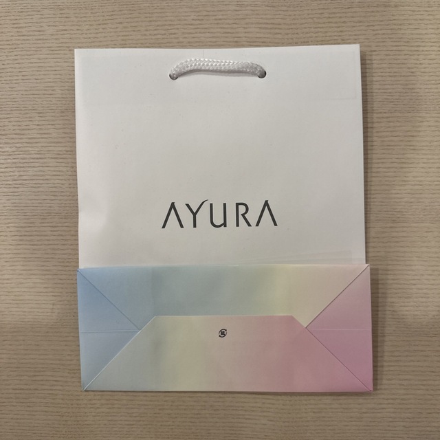 AYURA(アユーラ)のAYURA アユーラ　紙袋 レディースのバッグ(ショップ袋)の商品写真