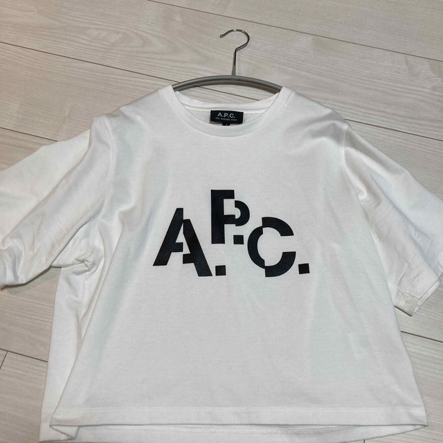 A.P.C./アー・ペー・セー】別注 DECALE プリント Tシャツ Tシャツ(半袖