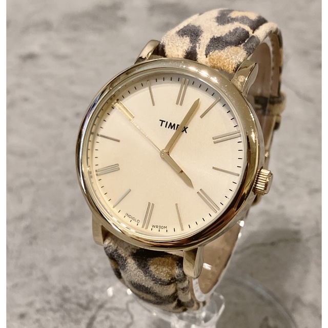 TIMEX(タイメックス)の美品 稼動品 TIMEX タイメックス ブラック ヒョウ柄 豹柄 腕時計 レディースのファッション小物(腕時計)の商品写真