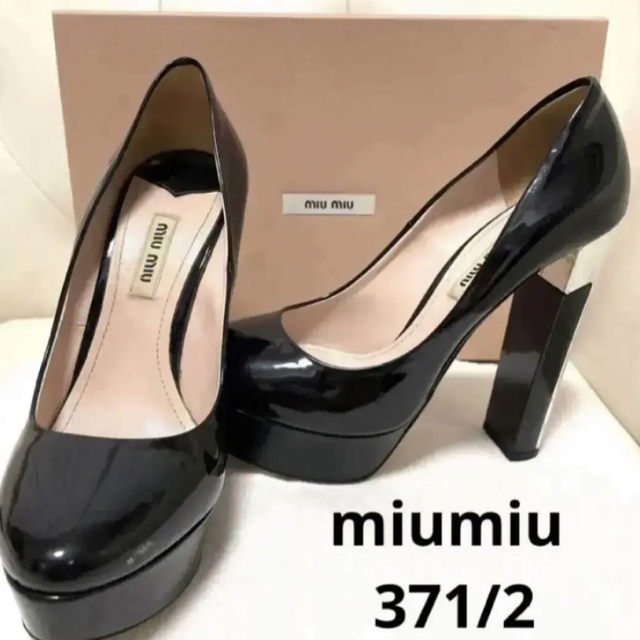 ブラックゲリラセール！★MIUMIU ★ハイヒール　エナメルパンプス　黒　太ヒール