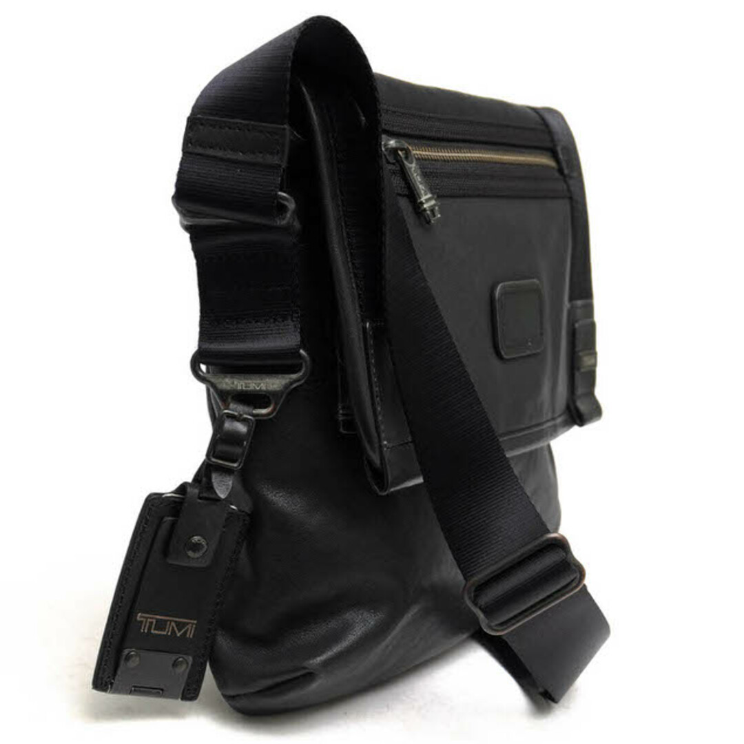 TUMI トゥミ/TUMI バッグ ショルダーバッグ 鞄 メンズ 男性 男性用レザー 革 本革 ブラック 黒 92371DH Alpha Bravo Beale Mini Messenger クロスボディ フラップ式 メッセンジャーバッグの通販 by BRANDING ブランディング| トゥミならラクマ TUMIクロスショルダーバッグ 本革オールレザー