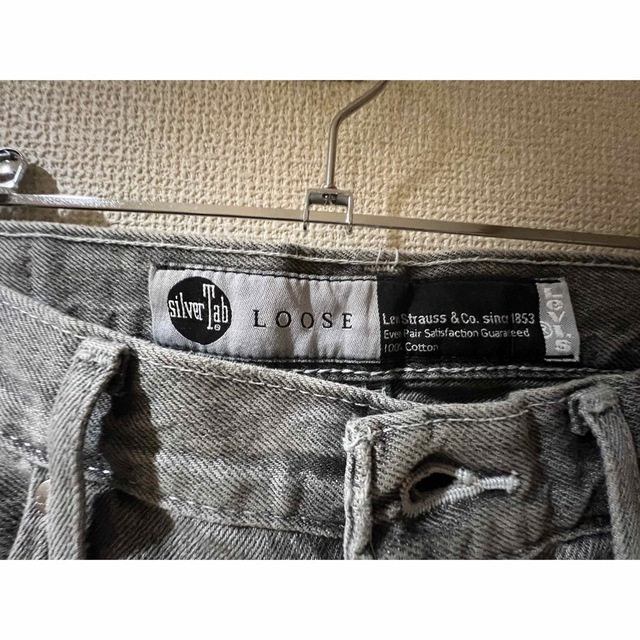 Levi's(リーバイス)のlevis silver tab シルバータブ　グレー メンズのパンツ(デニム/ジーンズ)の商品写真