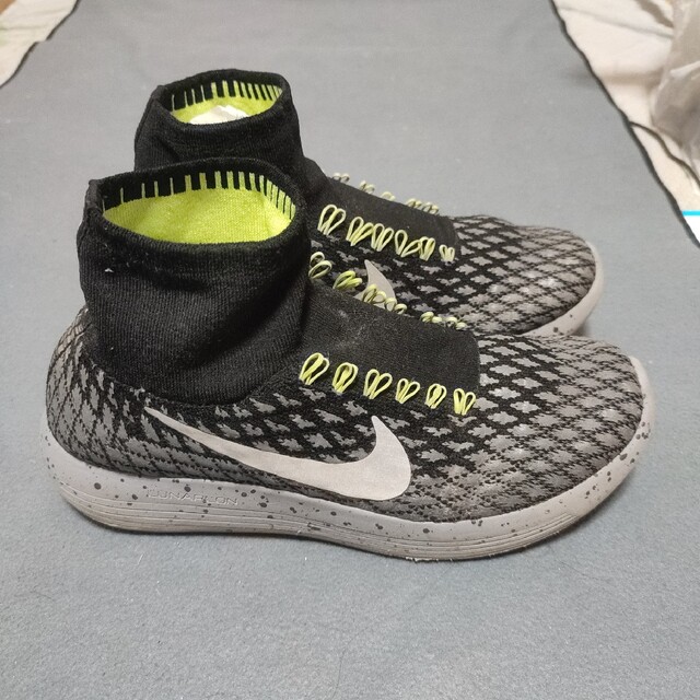 NIKE(ナイキ)のNIKE  LUNAREPIC  FLYKNIT  SHIELD  24.5cm レディースの靴/シューズ(スニーカー)の商品写真