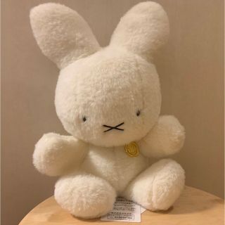 ミッフィー(miffy)のファーストミッフィー60周年限定ぬいぐるみ(ぬいぐるみ)