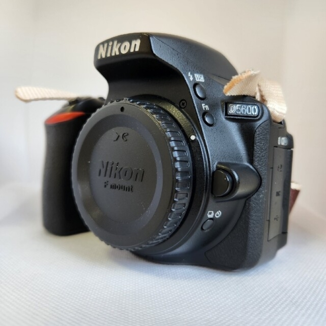 Nikon(ニコン)の【美品】Nikon  DXフォーマットデジタル一眼レフカメラ D5600 スマホ/家電/カメラのカメラ(デジタル一眼)の商品写真