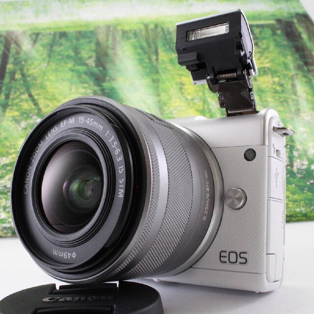 見事な 非常に良い Canon ミラーレス一眼カメラ EOS M200 ボディー ホワイト EOSM200WH-BODY