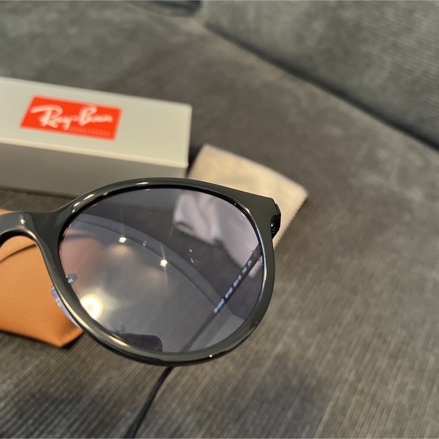 Ray-Ban(レイバン)のレイバン　サングラス　RB4334D メンズのファッション小物(サングラス/メガネ)の商品写真