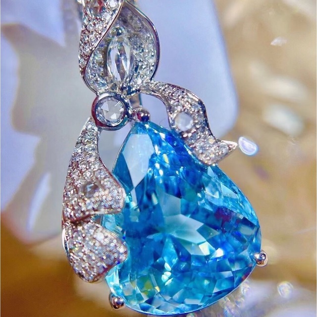 天然アクアマリン ダイヤ ペンダントトップ7.8ct k18 ¥ | www
