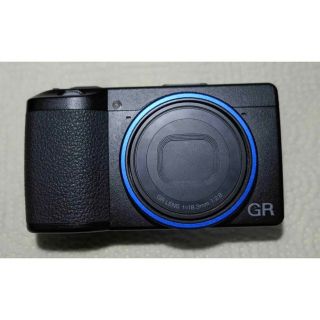 リコー(RICOH)のGR3 RICHO GRⅢ 純正バッテリー2つ 充電器付き(コンパクトデジタルカメラ)