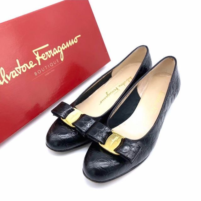 Salvatore Ferragamo - ✨極美品✨フェラガモ 22.5cm レザー 黒 ヴァラ